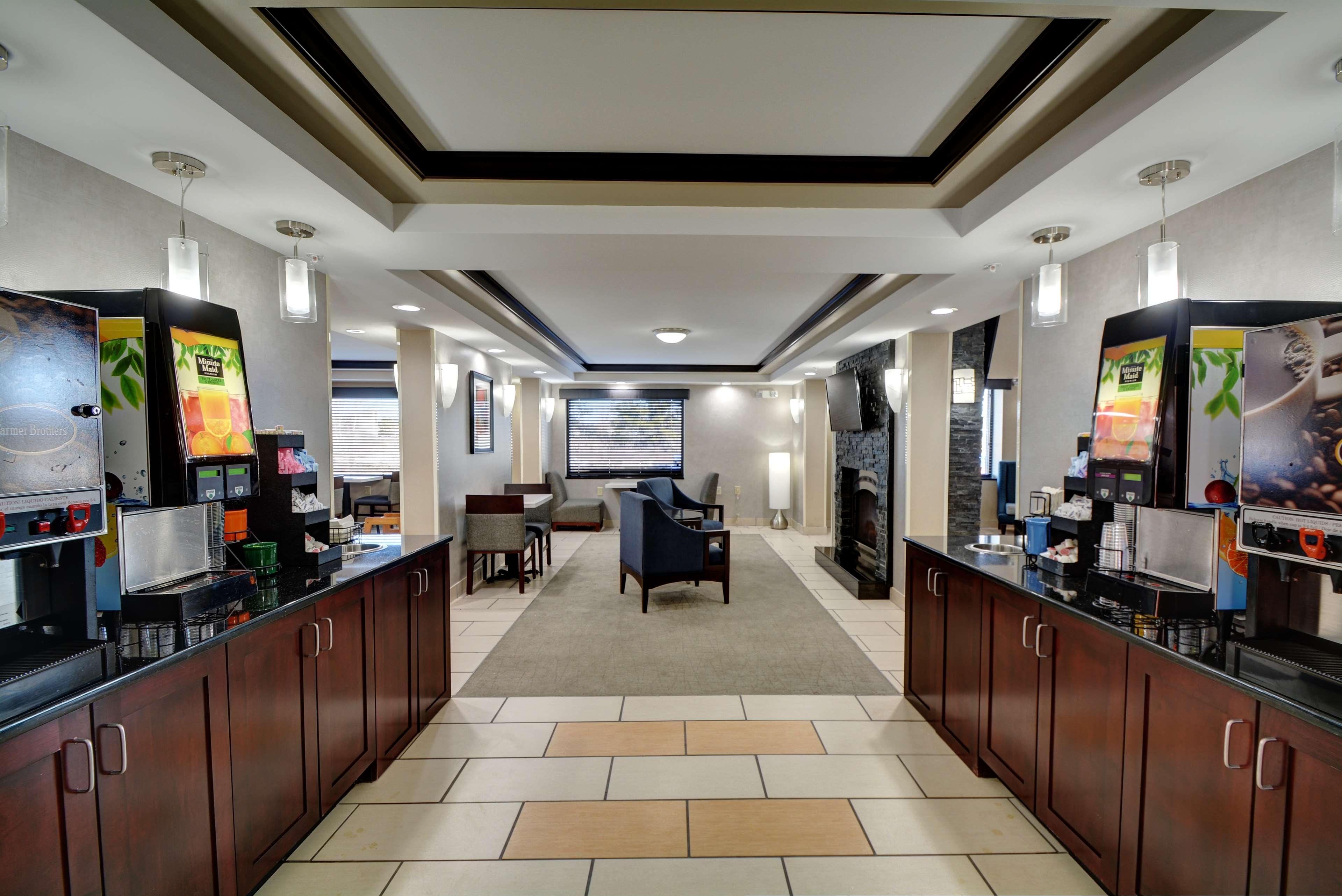 Best Western Plus Keene Hotel Exterior foto