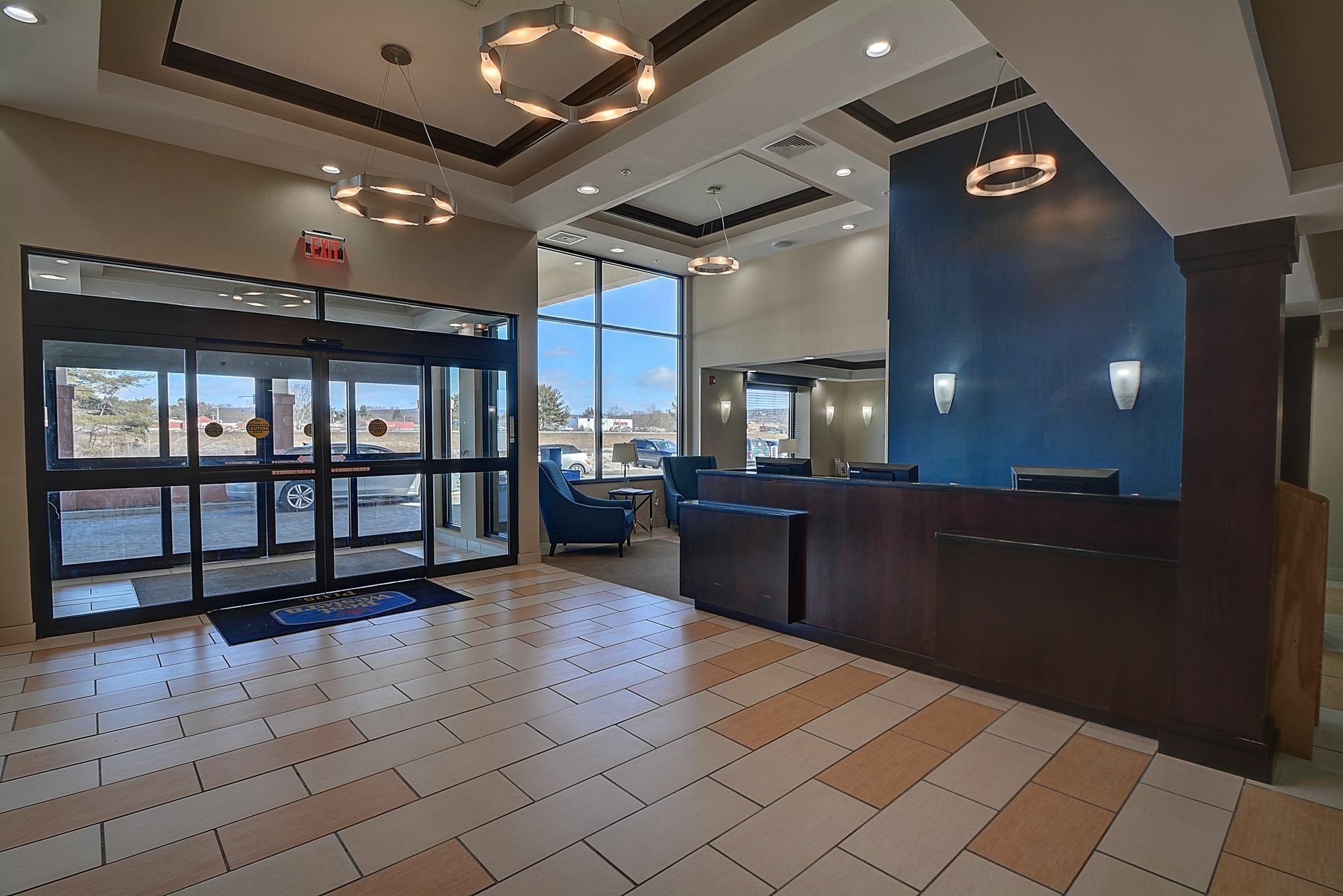 Best Western Plus Keene Hotel Exterior foto